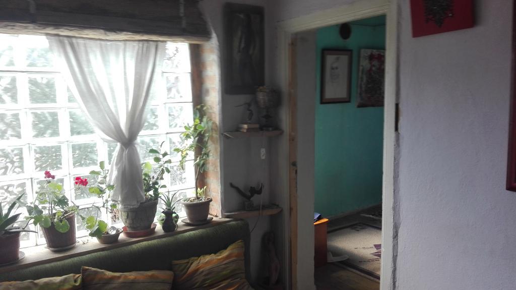 At Home Hostel คอร์เชอ ภายนอก รูปภาพ