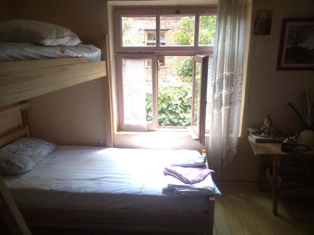 At Home Hostel คอร์เชอ ภายนอก รูปภาพ