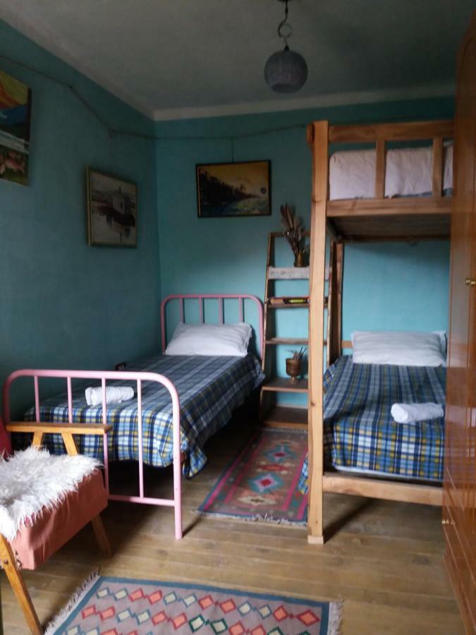 At Home Hostel คอร์เชอ ภายนอก รูปภาพ